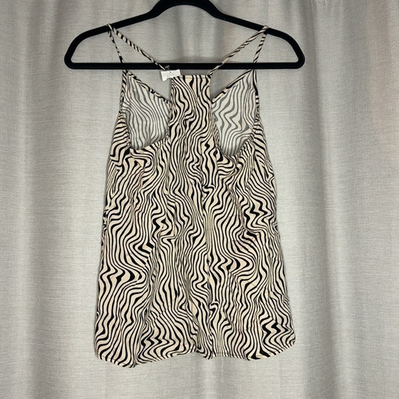NO BOUNDARIES CREAM/BLACK SWIRL BUTTON TANK (S) - Picture 5 of 5